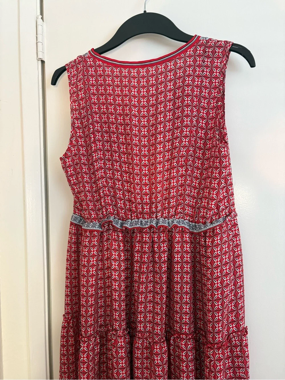 N/A sleeveless red
